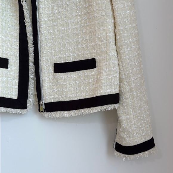 Tahari Cream and Black Tweed Blazer - Picture 3 of 6